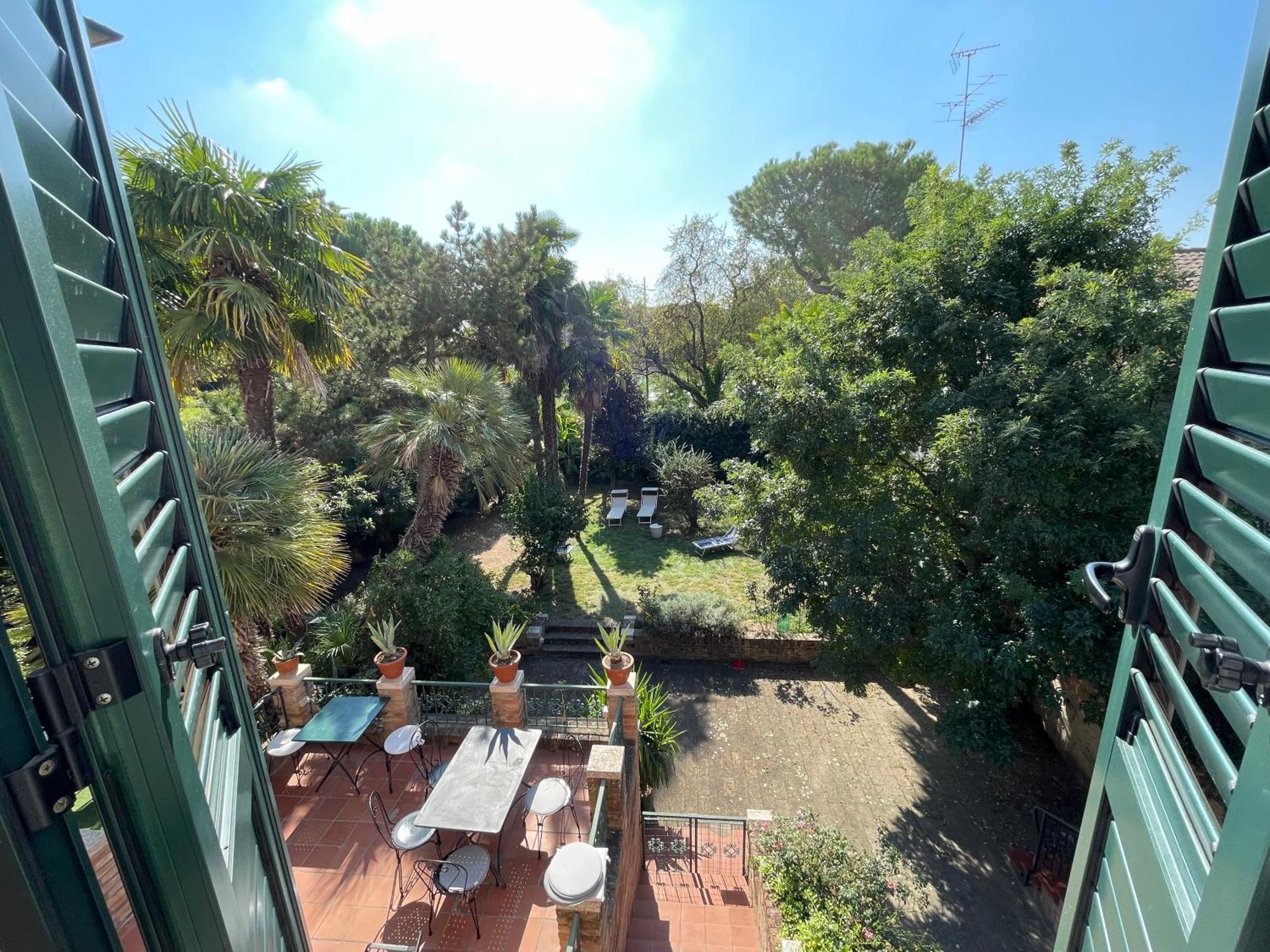 Acomodação com café da manhã  Ai Giardini Di San Vitale 3*