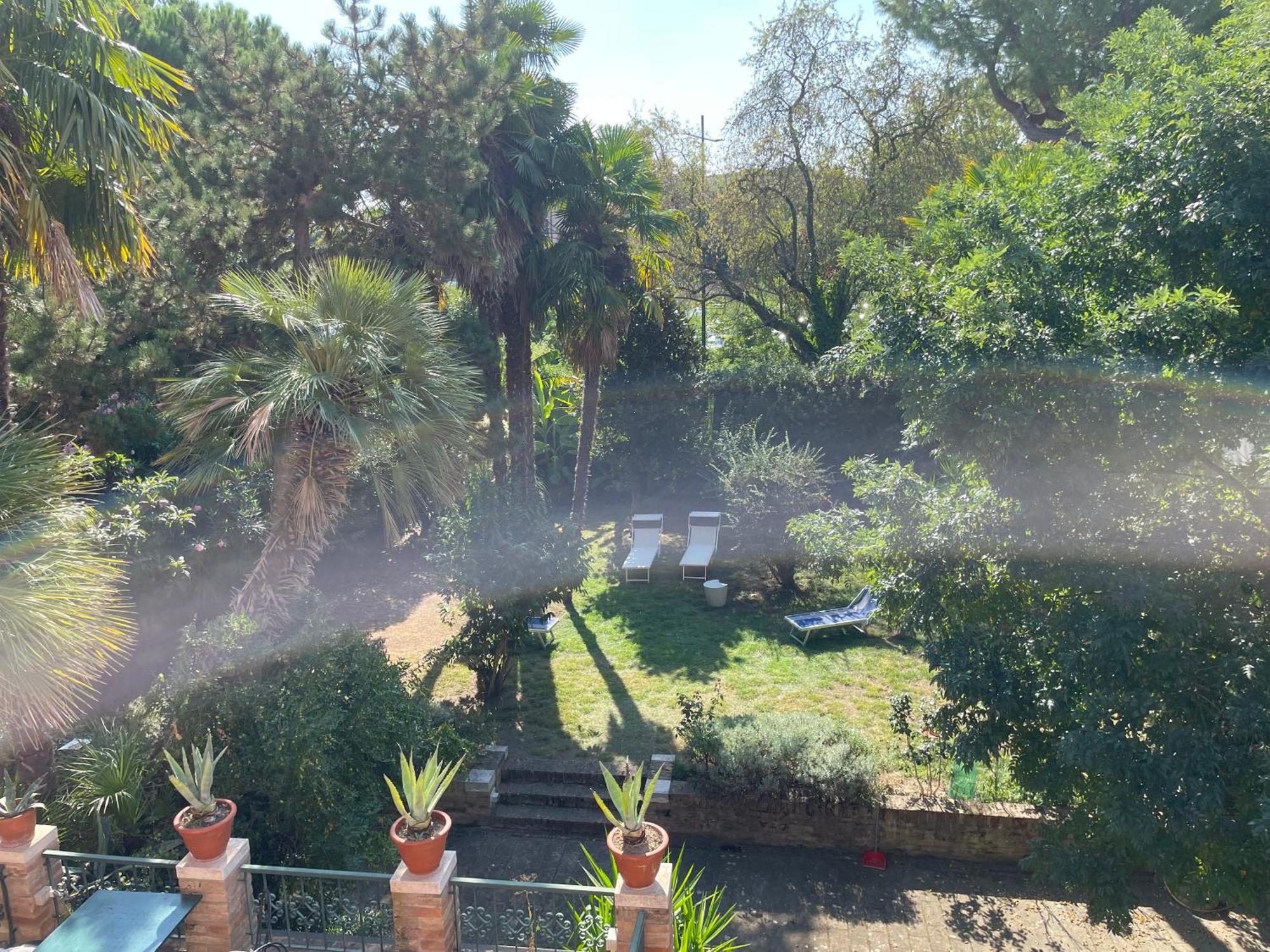 Acomodação com café da manhã  Ai Giardini Di San Vitale 3*