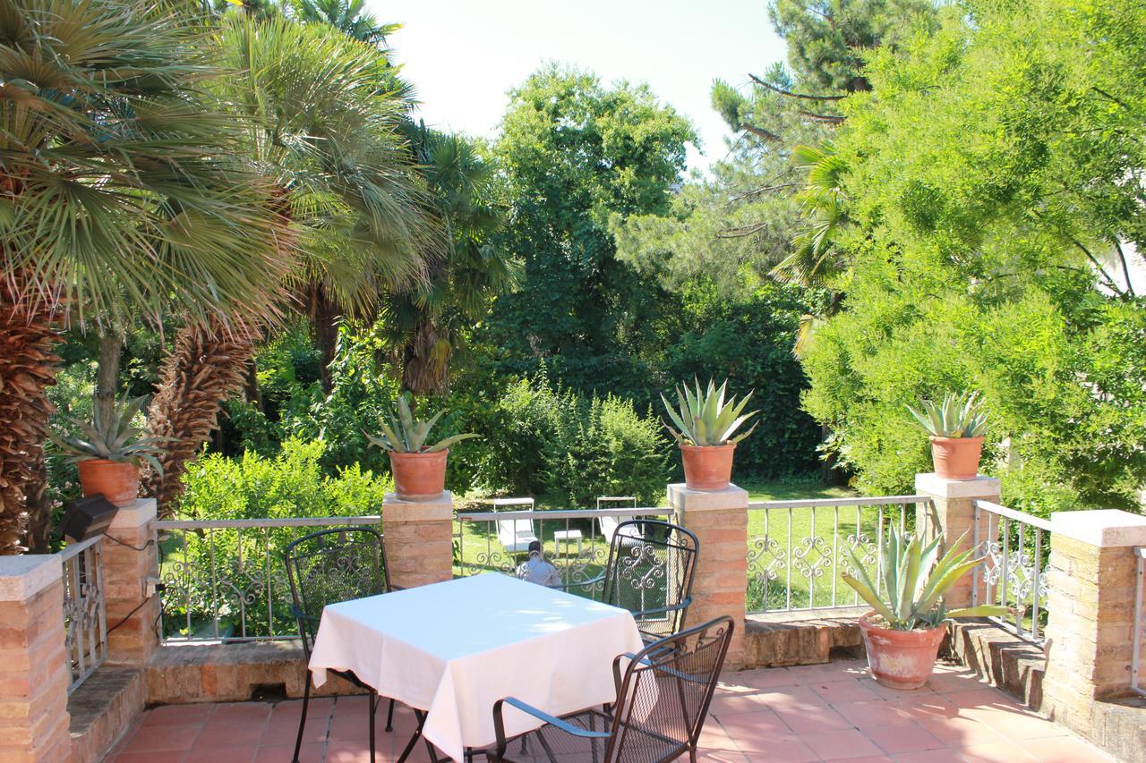 Ai Giardini Di San Vitale Acomodação com café da manhã 